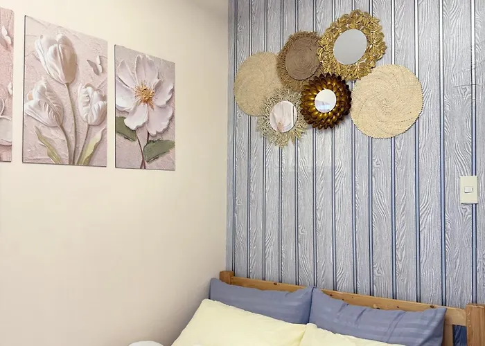 Azure Staycation By Adie Luxe Haven Aparthotel